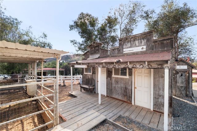 16620 Rocky Glen Road, Perris, CA 92570