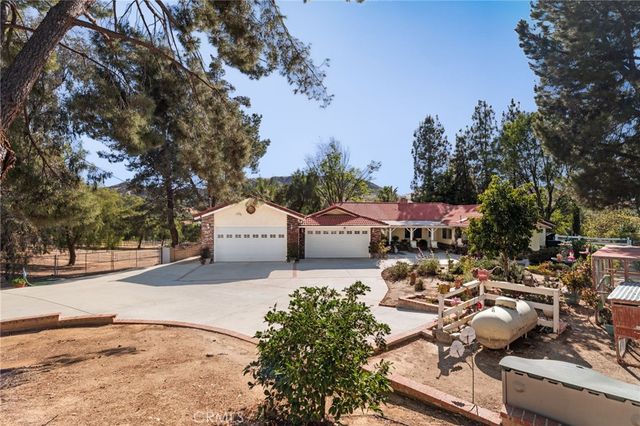 16620 Rocky Glen Road, Perris, CA 92570