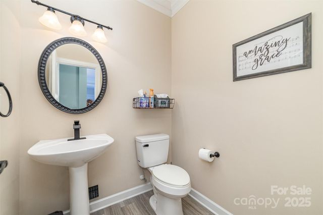 3308 Grandeur Road, Charlotte, NC 28269