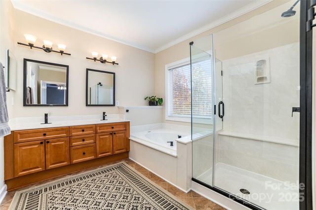 3308 Grandeur Road, Charlotte, NC 28269