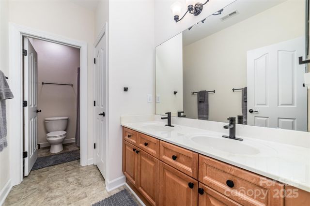 3308 Grandeur Road, Charlotte, NC 28269