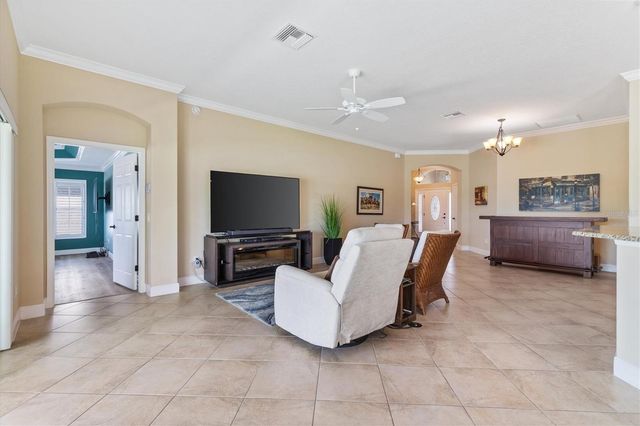 486 INDEPENDENCE PATH, The Villages, FL 32163