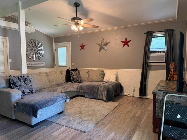 99 Johnston, Greers Ferry, AR 72067