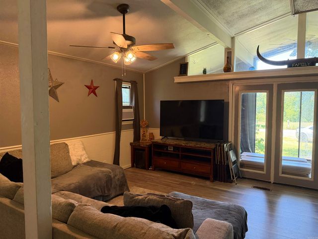99 Johnston, Greers Ferry, AR 72067