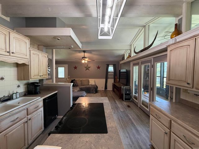99 Johnston, Greers Ferry, AR 72067