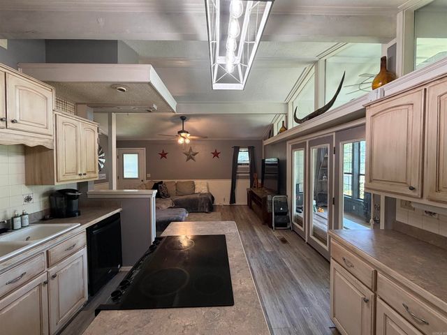 99 Johnston, Greers Ferry, AR 72067