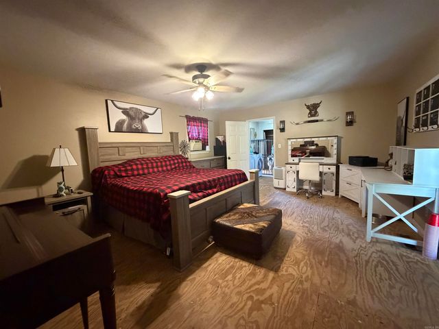 99 Johnston, Greers Ferry, AR 72067