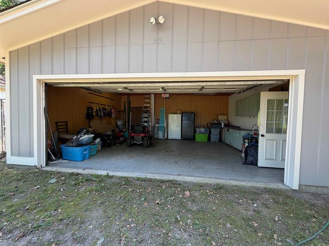 99 Johnston, Greers Ferry, AR 72067