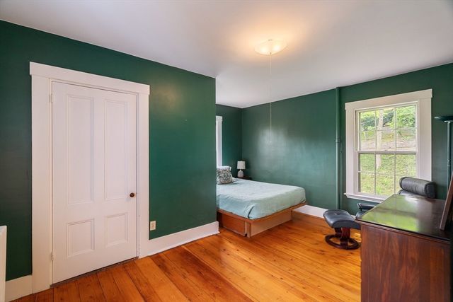36 Maple Ave, Newton, MA 02458