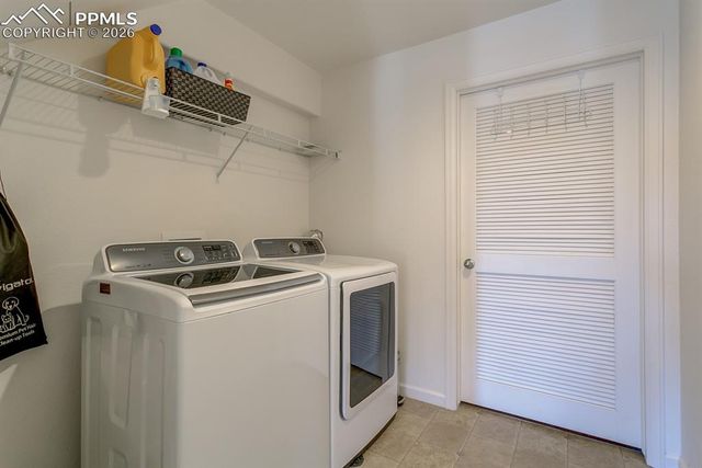 1033 Burning Bush Point, Monument, CO 80132