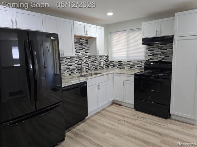 46 Michigan Street, Mount Clemens, MI 48043