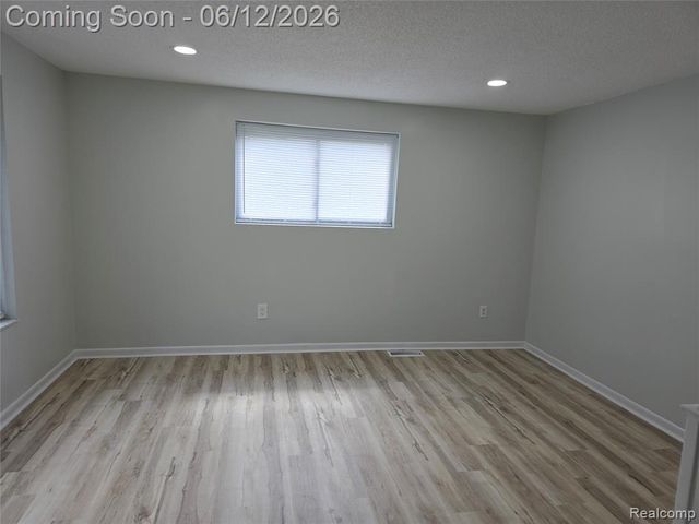 46 Michigan Street, Mount Clemens, MI 48043