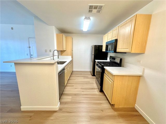 8250 North Grand Canyon Drive 2026, Las Vegas, NV 89166