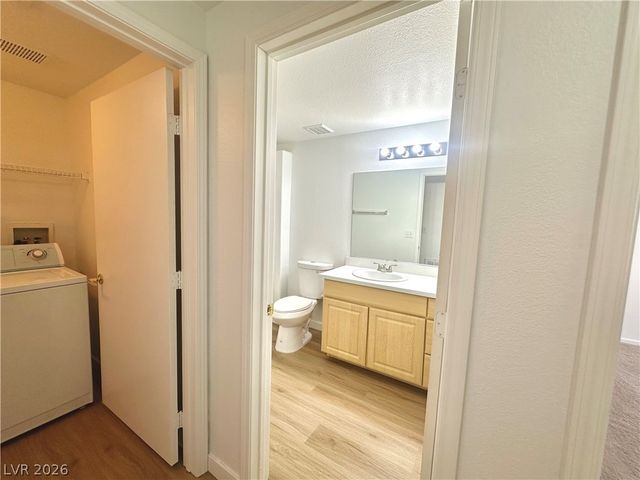 8250 North Grand Canyon Drive 2026, Las Vegas, NV 89166