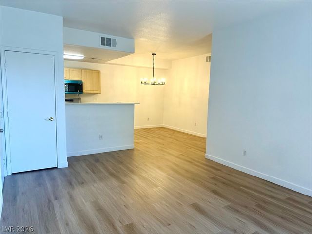 8250 North Grand Canyon Drive 2026, Las Vegas, NV 89166