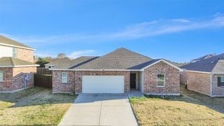 404 Stone Creek Boulevard, Glenn Heights, TX 75154