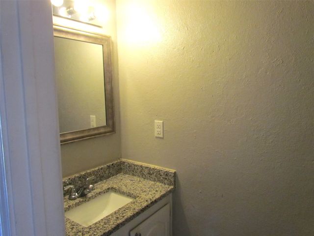 8902 Davis Street, Rowlett, TX 75088