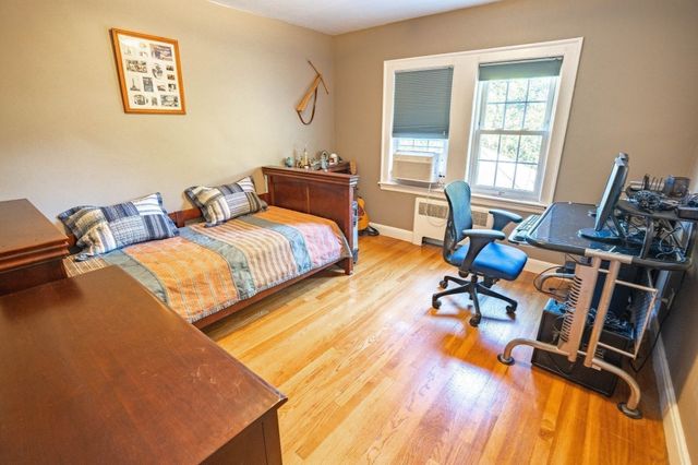 26-28 Wessex Rd 28, Newton, MA 02459
