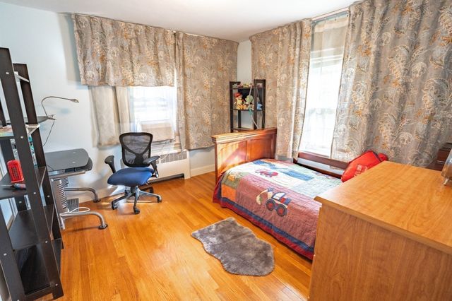 26-28 Wessex Rd 28, Newton, MA 02459
