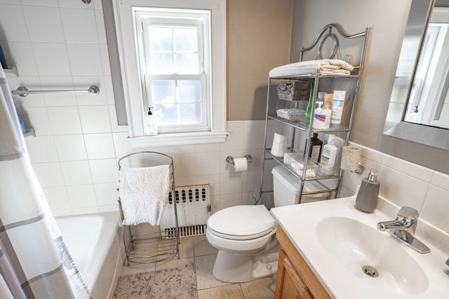 26-28 Wessex Rd 28, Newton, MA 02459