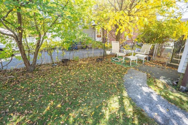 26-28 Wessex Rd 28, Newton, MA 02459