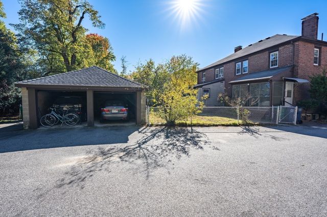 26-28 Wessex Rd 28, Newton, MA 02459