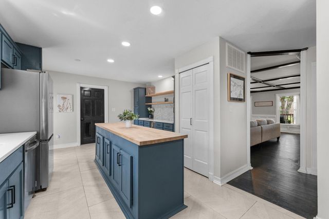 2311 South Golden Avenue, Springfield, MO 65807