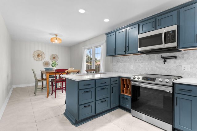 2311 South Golden Avenue, Springfield, MO 65807