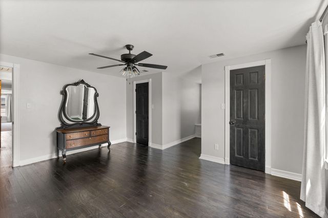 2311 South Golden Avenue, Springfield, MO 65807