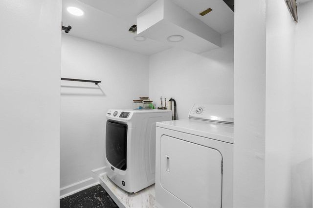 521 NEWHALL STREET, Green Bay, WI 54301