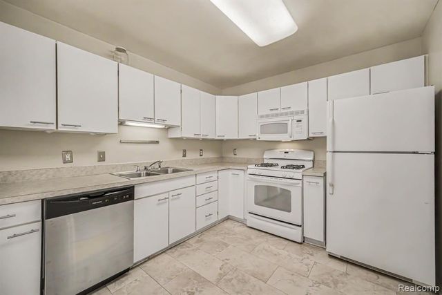 1390 Patricia Avenue, Ann Arbor, MI 48103