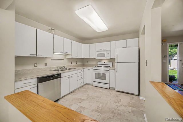 1390 Patricia Avenue, Ann Arbor, MI 48103
