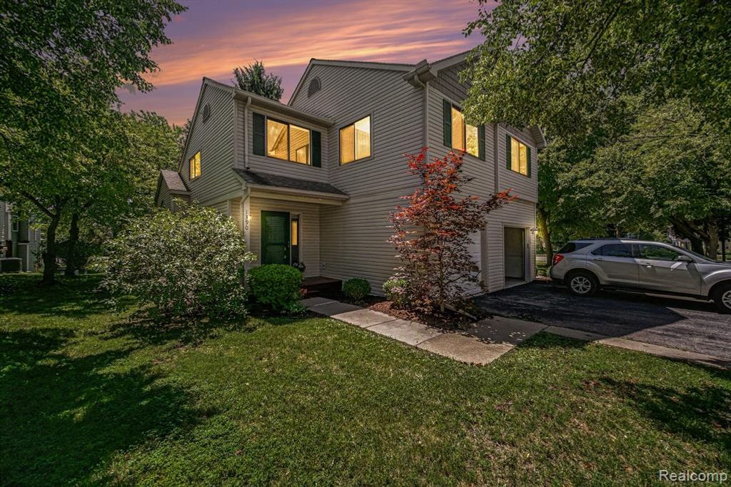 1390 Patricia Avenue, Ann Arbor, MI 48103