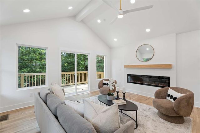 1818 Briarlake Circle, Decatur, GA 30033