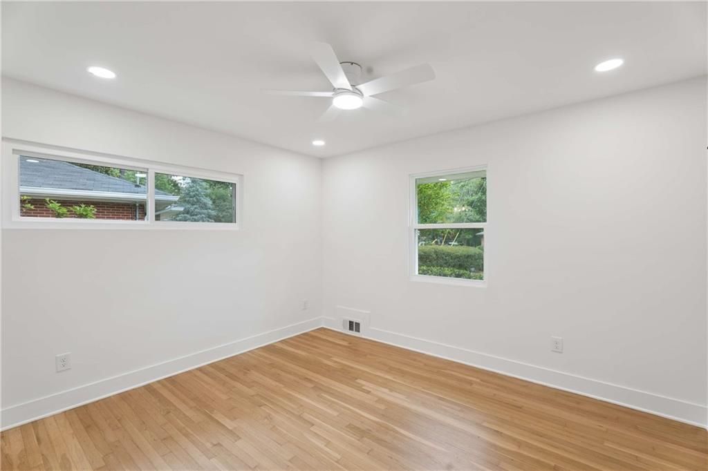 Image 27 of property listing at 1818 Briarlake Circle, Decatur, GA 30033