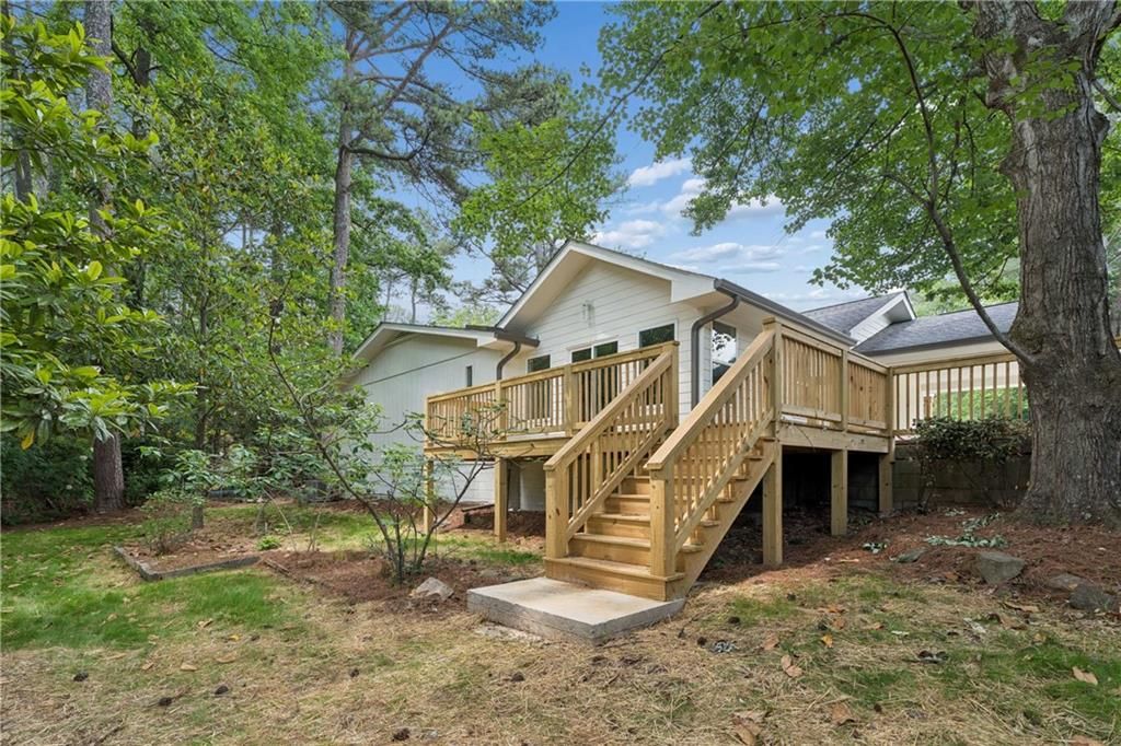 Image 34 of property listing at 1818 Briarlake Circle, Decatur, GA 30033