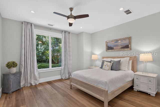31 Oyster Bay Pl, Hilton Head Island, SC 29926