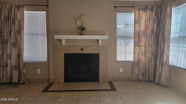 1838 E SECRETARIAT Drive, Tempe, AZ 85284