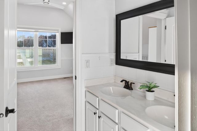 9889 Frederick Place, Eden Prairie, MN 55347