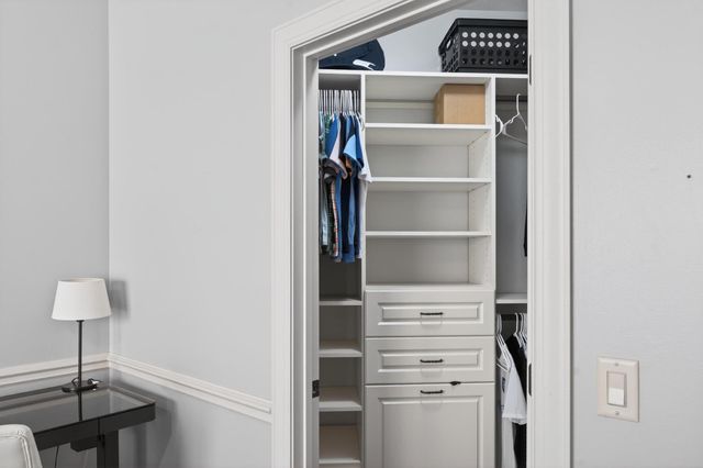 9889 Frederick Place, Eden Prairie, MN 55347