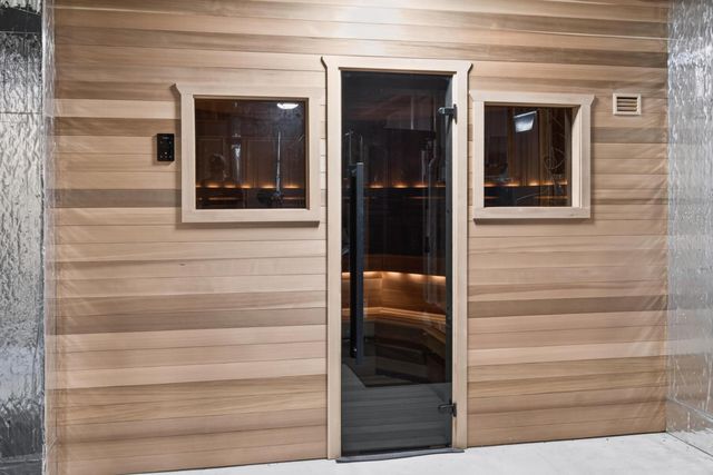 9889 Frederick Place, Eden Prairie, MN 55347