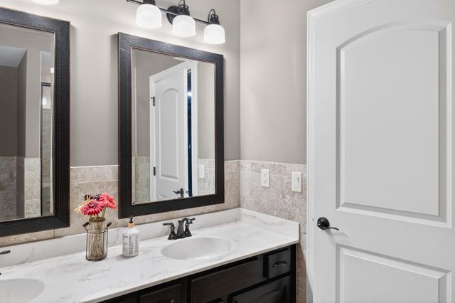 9889 Frederick Place, Eden Prairie, MN 55347