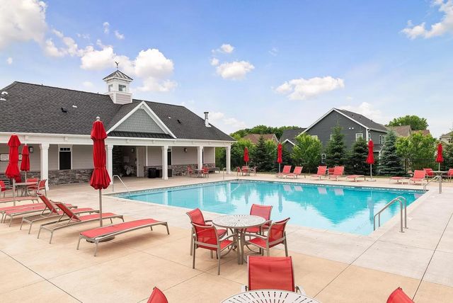 9889 Frederick Place, Eden Prairie, MN 55347