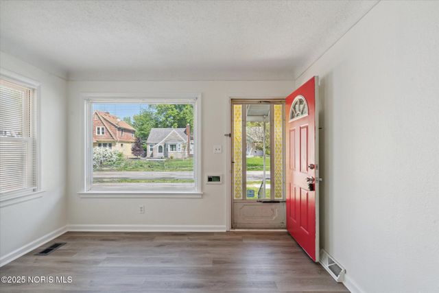 1901 Alvin Street, Toledo, OH 43607