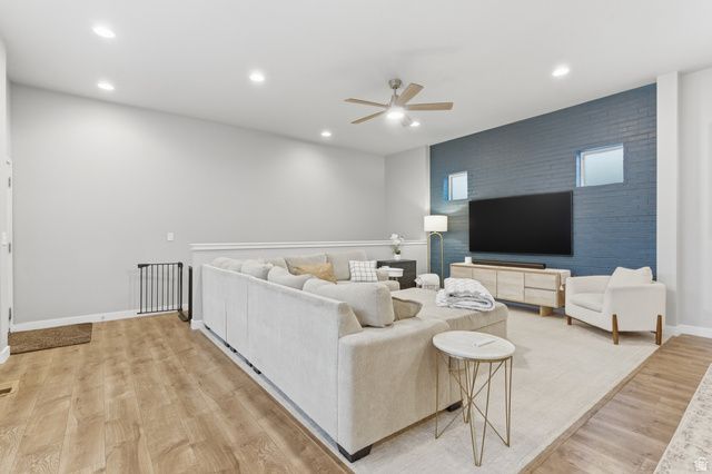 11348 S SANDBANK WAY, South Jordan, UT 84009