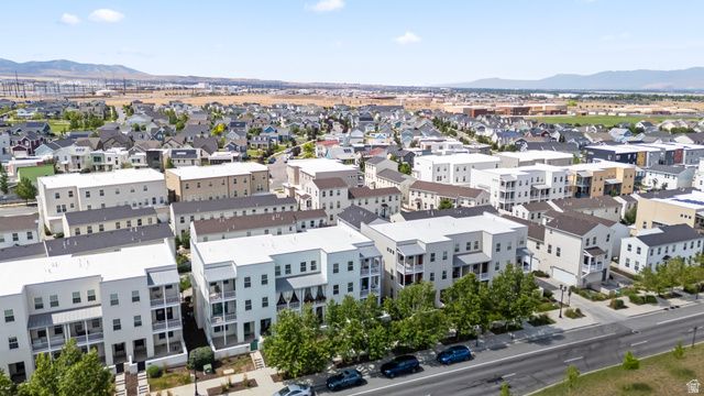 11348 S SANDBANK WAY, South Jordan, UT 84009