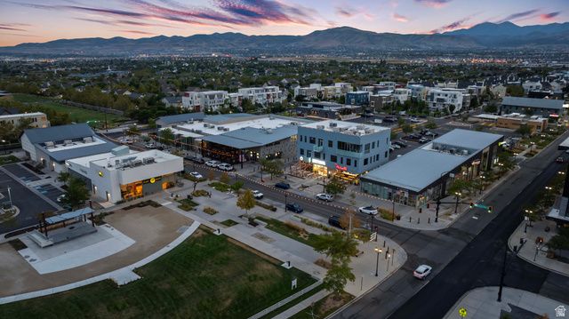 11348 S SANDBANK WAY, South Jordan, UT 84009