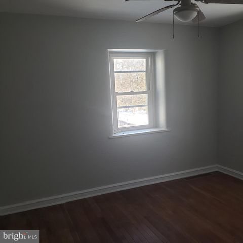 12 N LIMERICK RD, Royersford, PA 19468