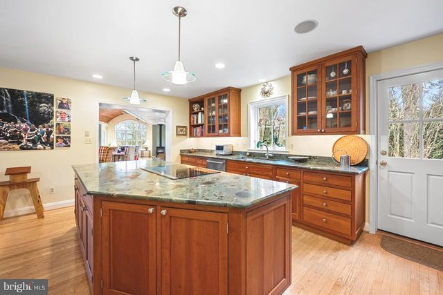 6507 DARNALL RD, Towson, MD 21204