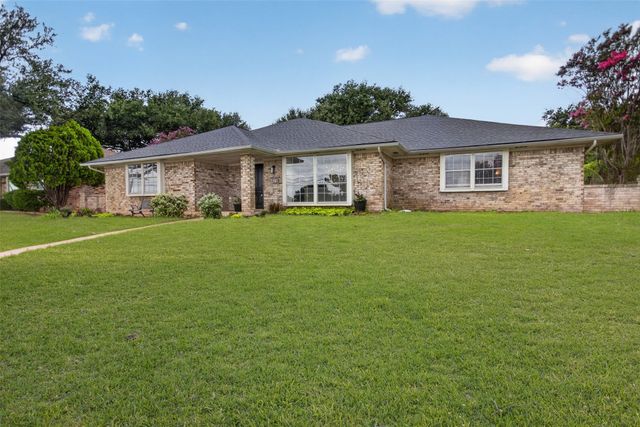 2303 Mccoy Road, Carrollton, TX 75006